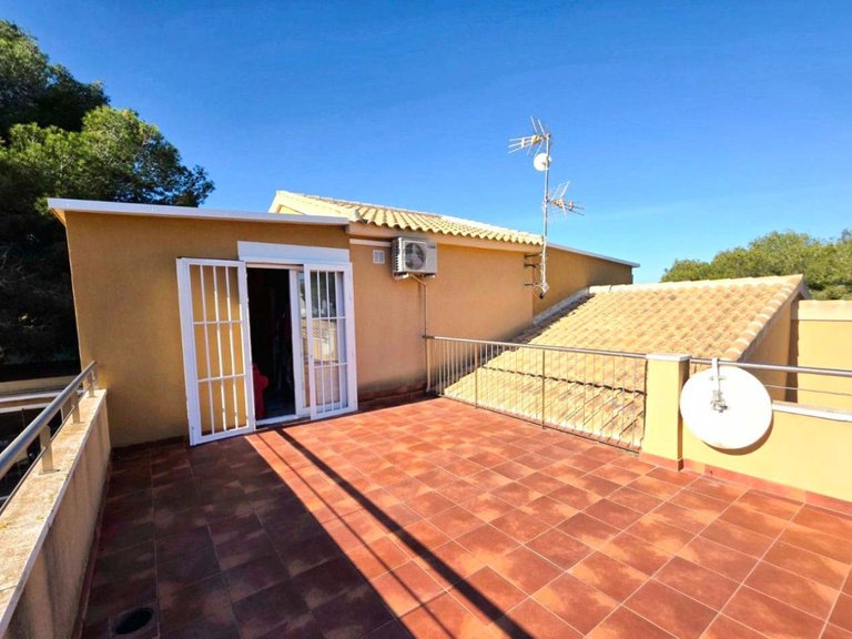 Villa for Sale in Campoamor, Alicante 25