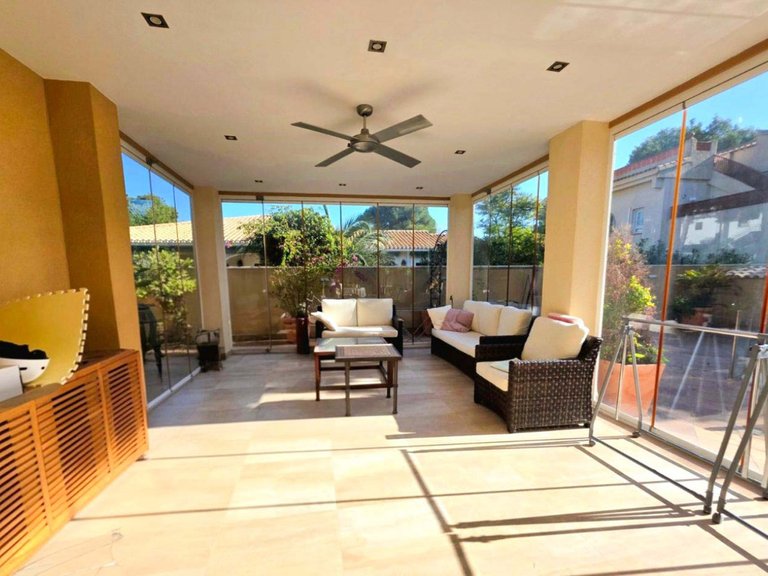 Villa for Sale in Campoamor, Alicante 32