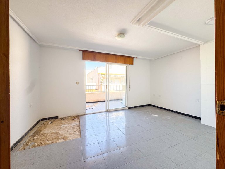 Apartment for Sale in Torrevieja, Alicante 11