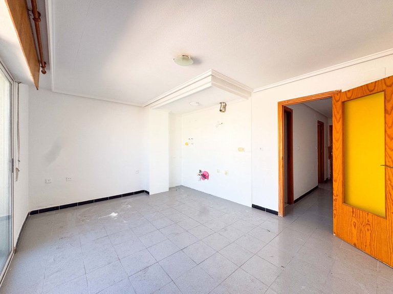 Apartment for Sale in Torrevieja, Alicante 12