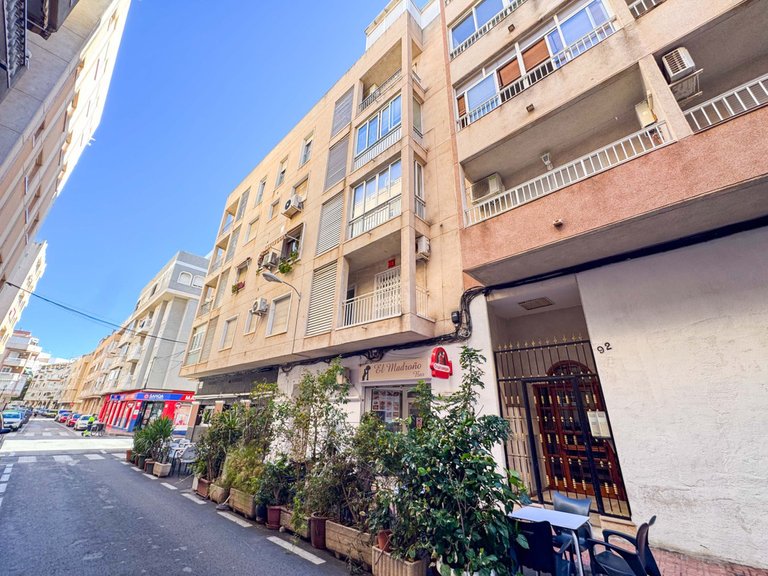 Apartment for Sale in Torrevieja, Alicante 26