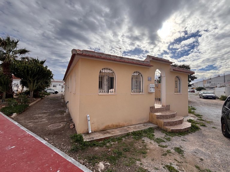 Town House for Sale in Torrevieja, Alicante 2