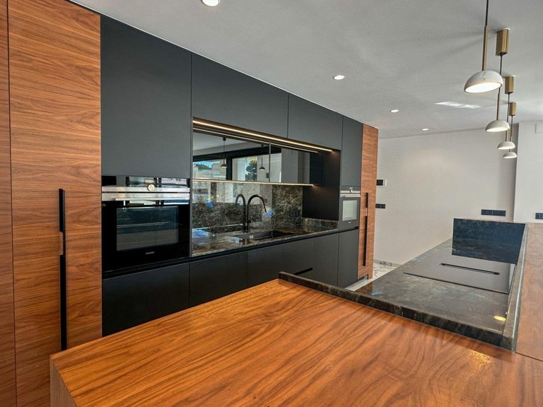 Villa for Sale in Villamartin, Alicante 10