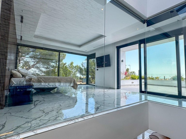 Villa for Sale in Villamartin, Alicante 17