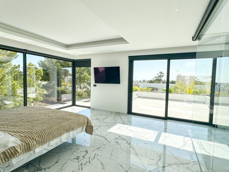 Villa for Sale in Villamartin, Alicante 19