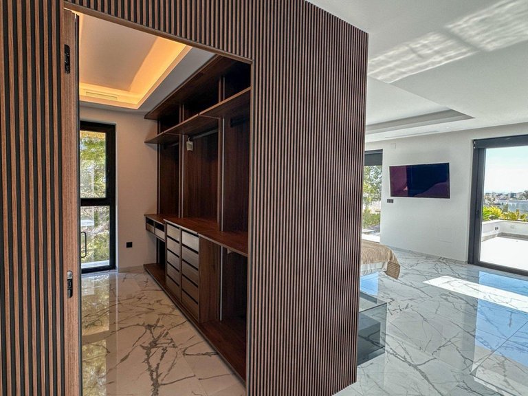Villa for Sale in Villamartin, Alicante 23