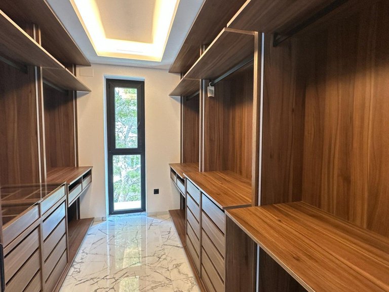 Villa for Sale in Villamartin, Alicante 24