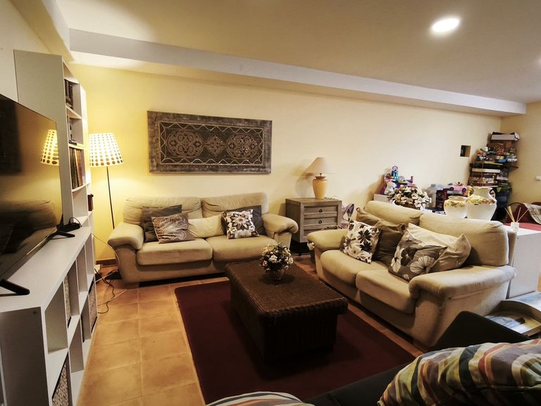 Villa for Sale in Alicante, Alicante 28