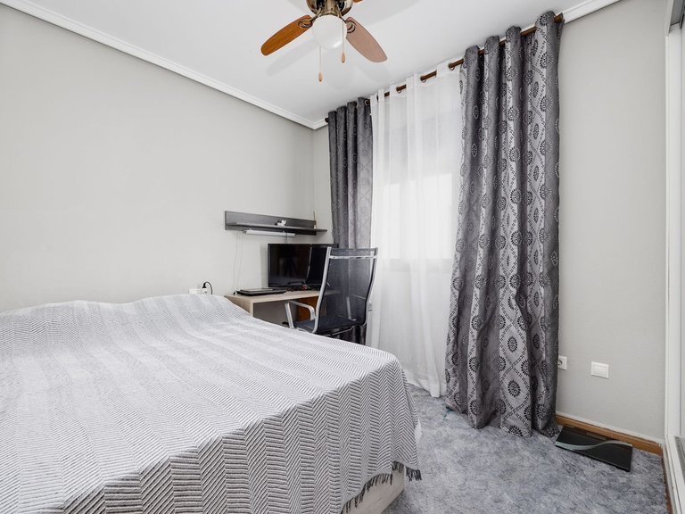Apartment for Sale in Torrevieja, Alicante 17