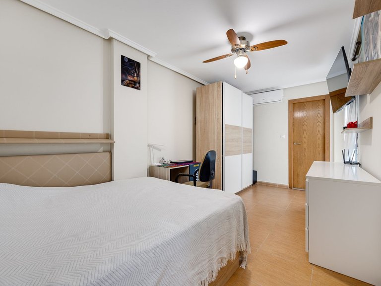 Apartment for Sale in Torrevieja, Alicante 21