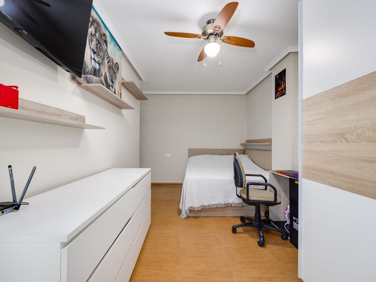 Apartment for Sale in Torrevieja, Alicante 25