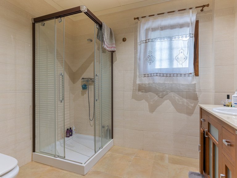 Villa for Sale in Los Montesinos, Alicante 8