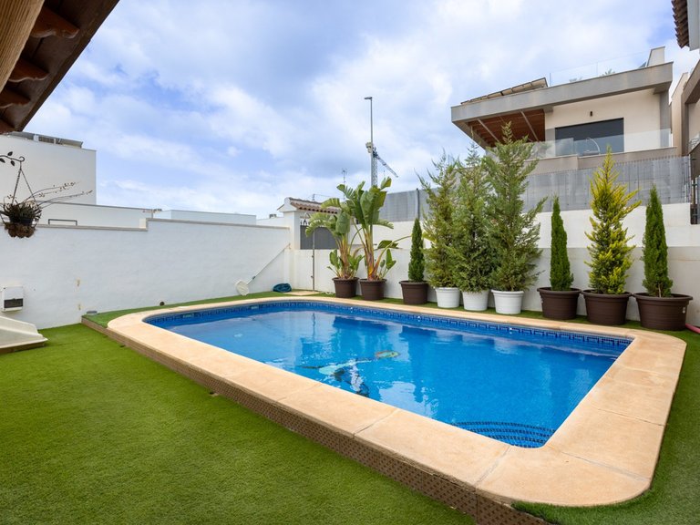 Villa for Sale in Los Montesinos, Alicante 33