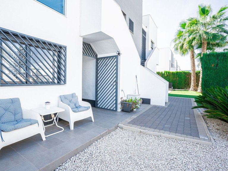 Apartment for Sale in La Zenia, Alicante 4