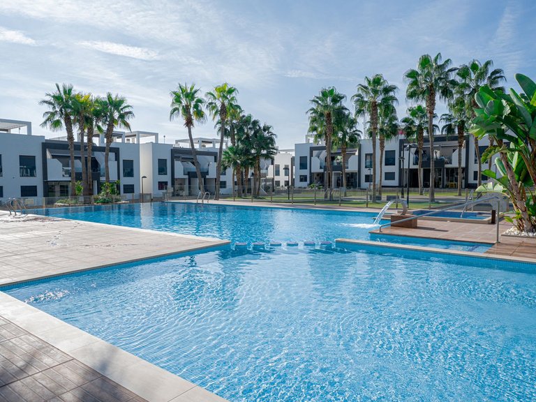 Apartment for Sale in La Zenia, Alicante 17