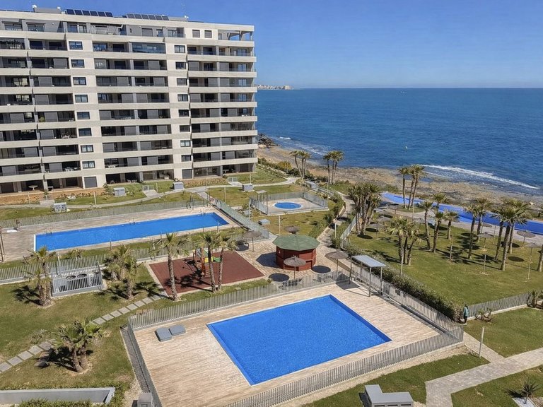 Apartment for Sale in Punta Prima, Alicante 1