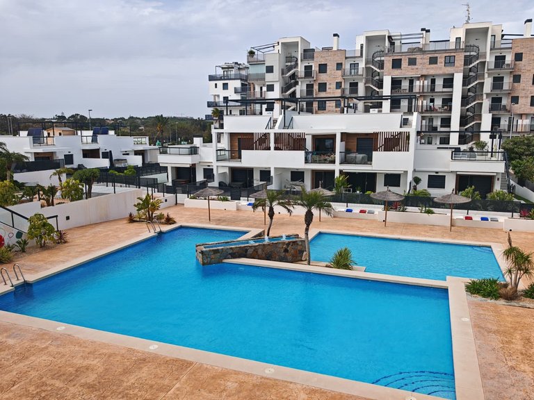 Apartment for Sale in Mil Palmeras, Alicante 28