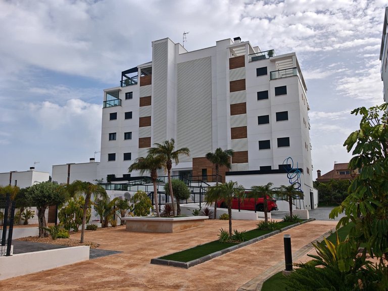 Apartment for Sale in Mil Palmeras, Alicante 39
