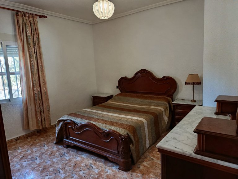 Villa for Sale in Elche, Alicante 11