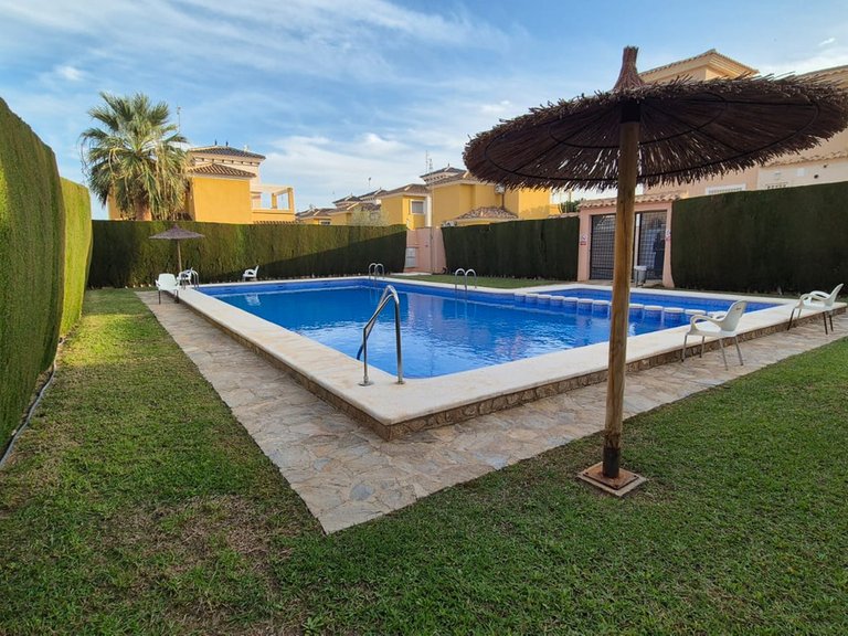 Villa for Sale in Los Altos, Alicante 2