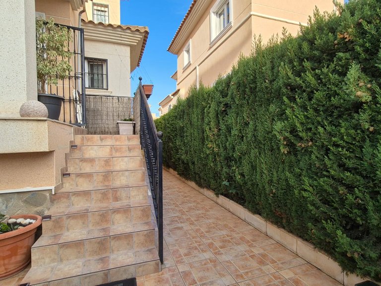 Villa for Sale in Los Altos, Alicante 28