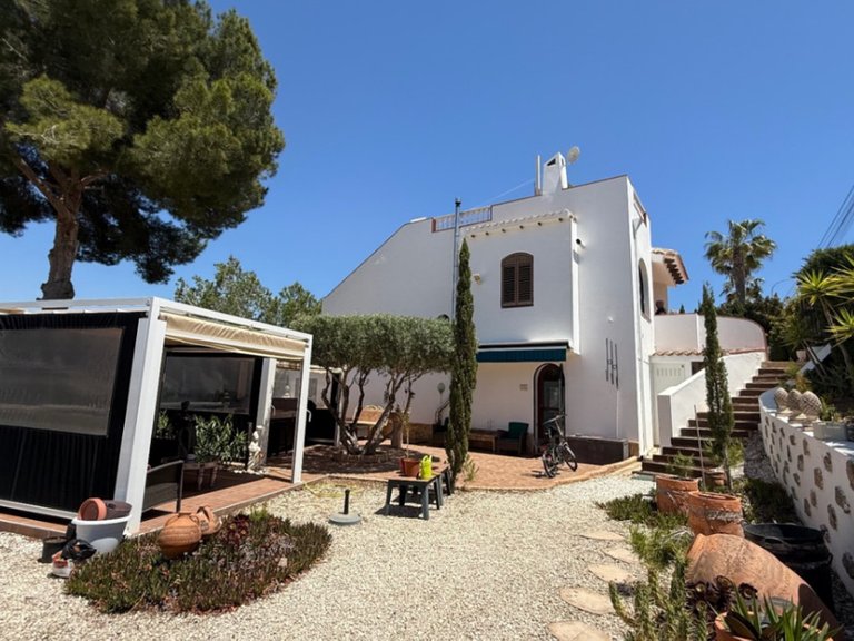 Villa for Sale in Villamartin, Alicante 34