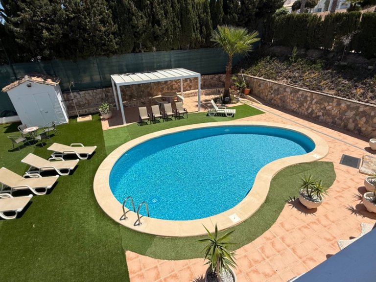 Villa for Sale in Villamartin, Alicante 38