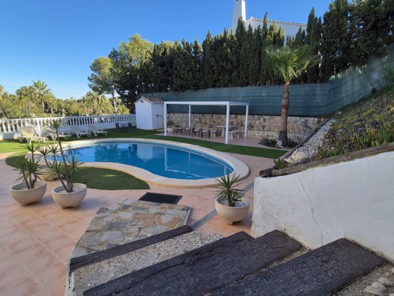 Villa for Sale in Villamartin, Alicante 45