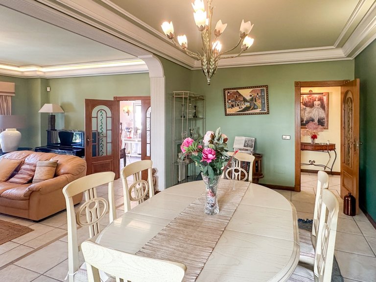 Villa for Sale in Torrevieja, Alicante 12