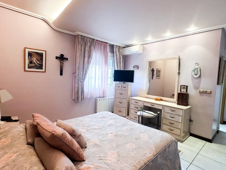 Villa for Sale in Torrevieja, Alicante 24