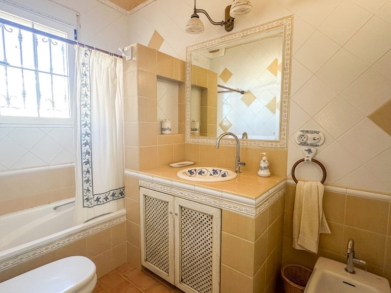 Villa for Sale in Torrevieja, Alicante 41
