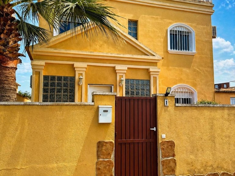 Villa for Sale in Torrevieja, Alicante 49