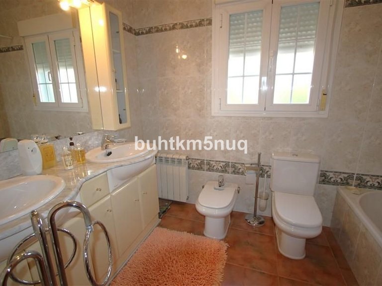 Villa for Sale in Pinoso, Alicante 7