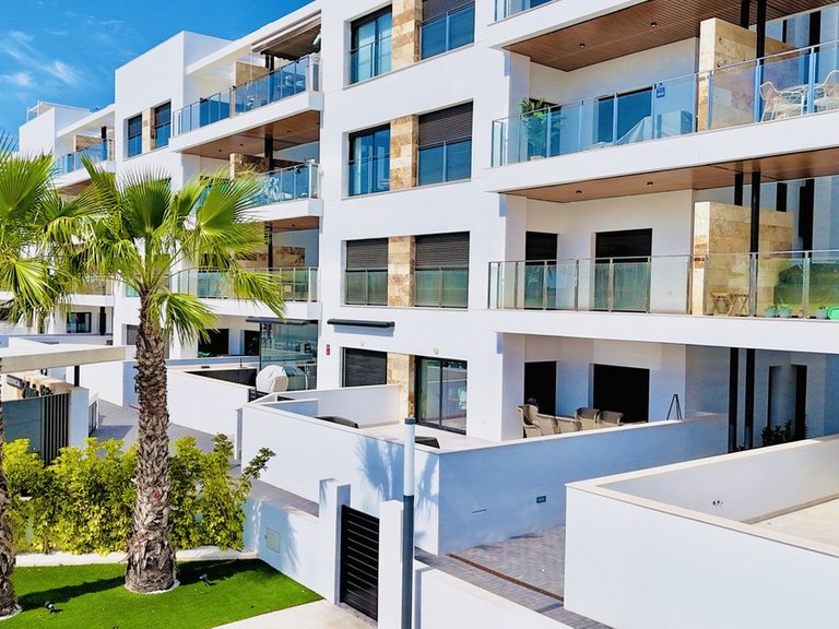 Apartment for Sale in Playa Flamenca, Alicante 1