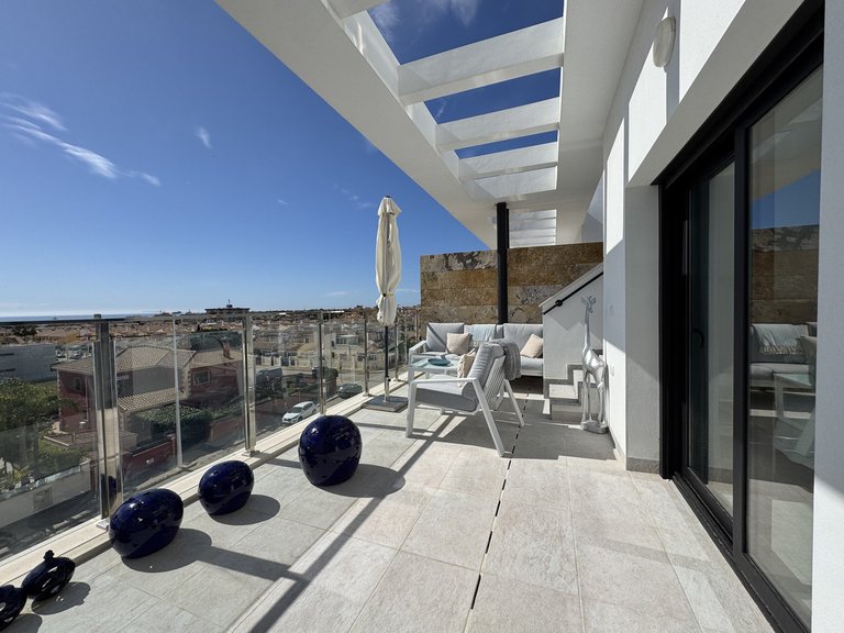 Apartment for Sale in Playa Flamenca, Alicante 42