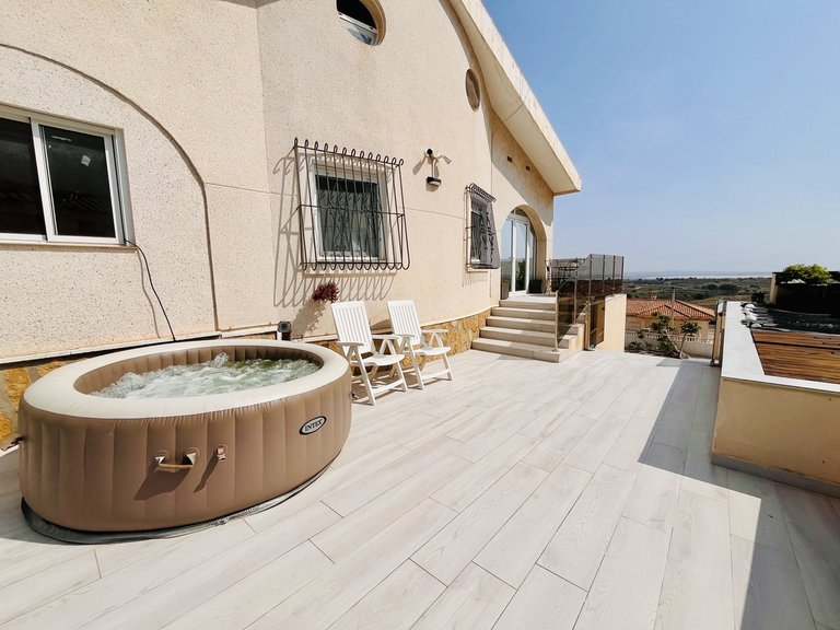Villa for Sale in San Miguel De Salinas, Alicante 5
