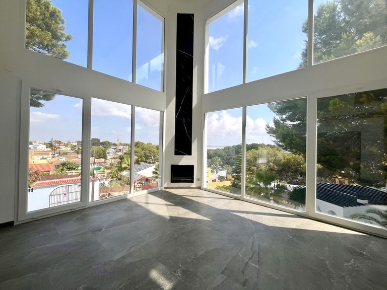 Villa for Sale in Los Balcones, Alicante 5