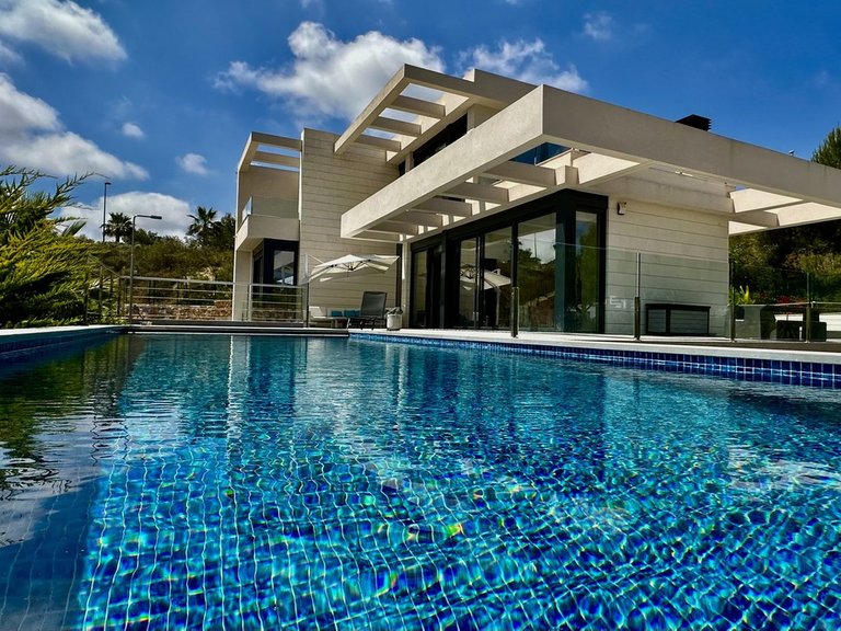 Villa for Sale in Las Colinas, Alicante 2