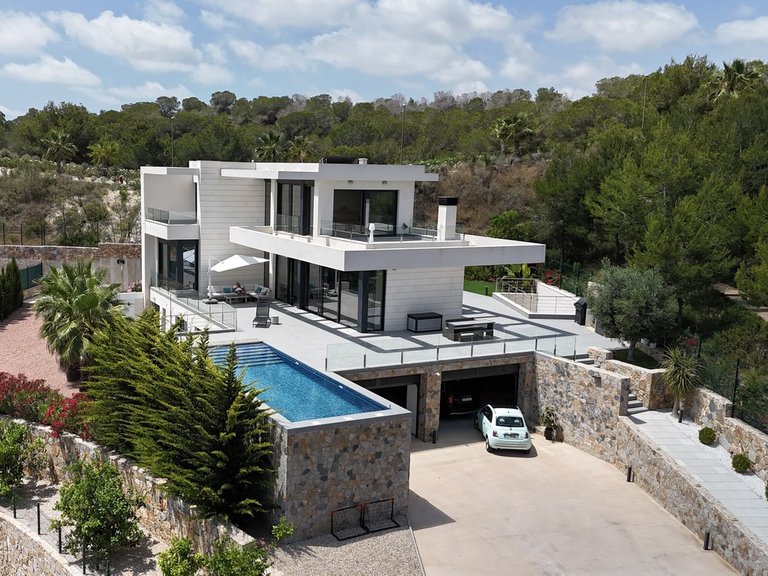 Villa for Sale in Las Colinas, Alicante 3