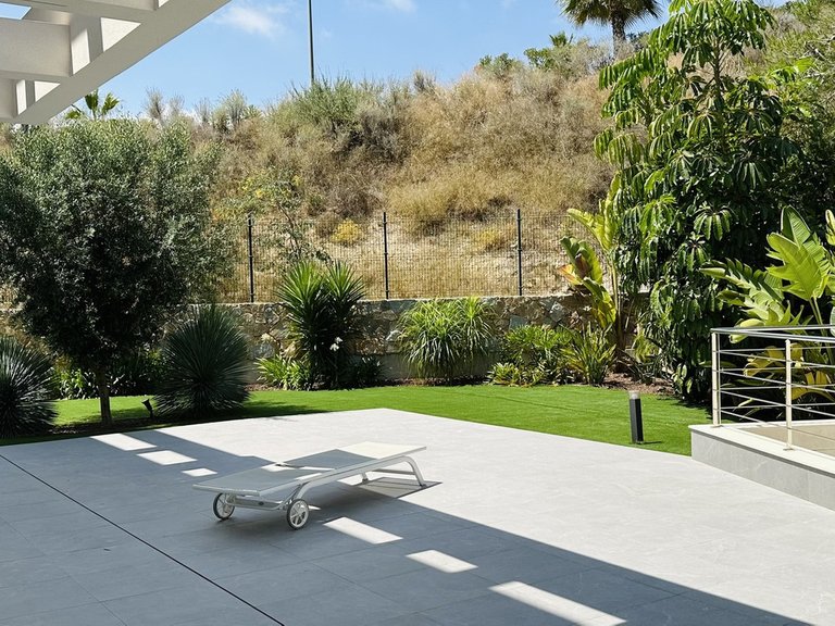 Villa for Sale in Las Colinas, Alicante 41