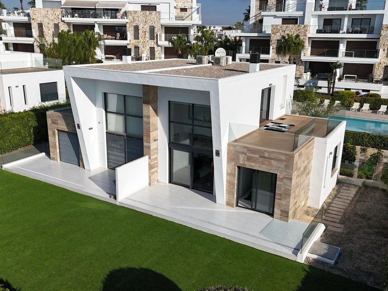 Villa for Sale in Los Dolses, Alicante 3