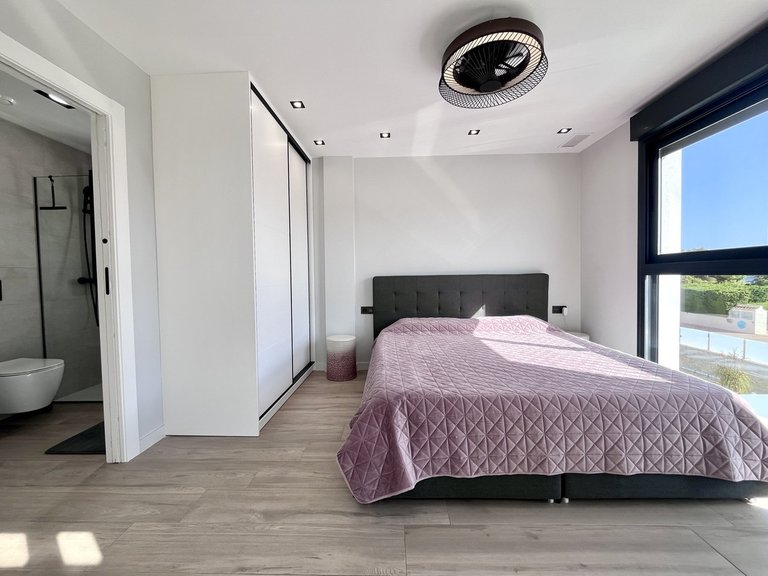 Villa for Sale in Punta Prima, Alicante 11