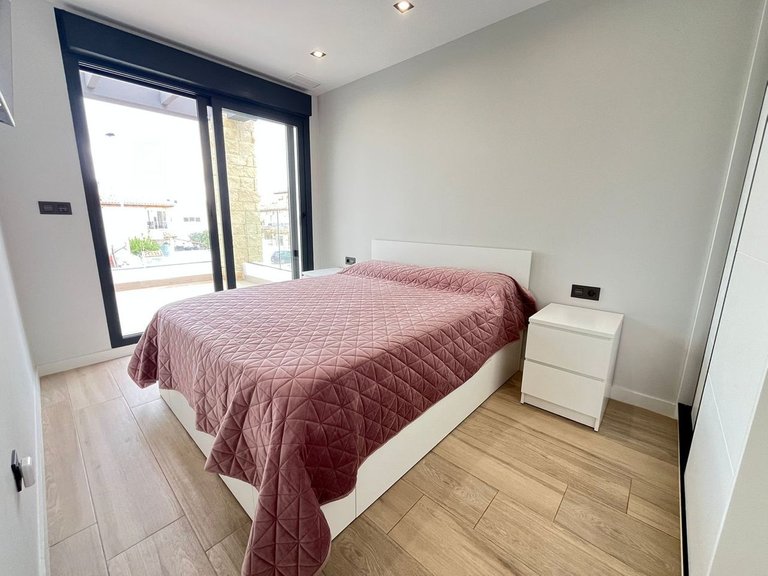 Villa for Sale in Punta Prima, Alicante 15