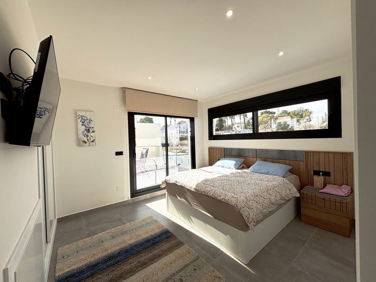 Villa for Sale in Villamartin, Alicante 21