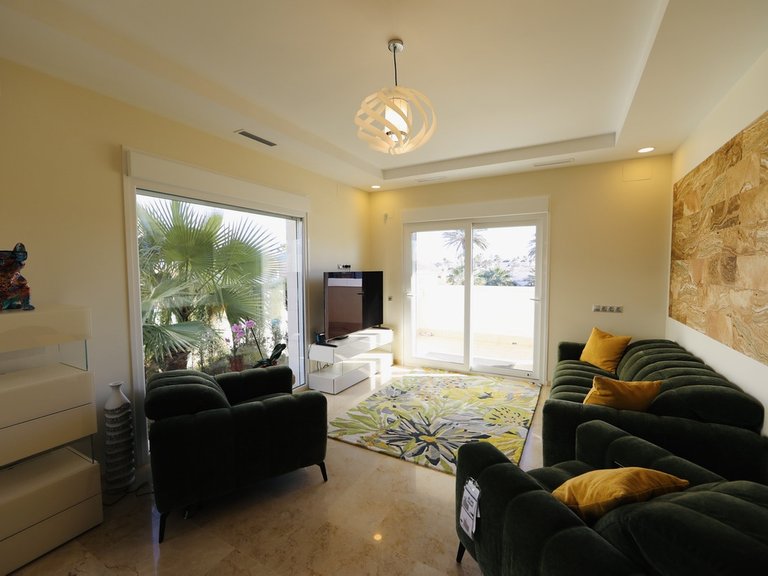 Villa for Sale in La Zenia, Alicante 10