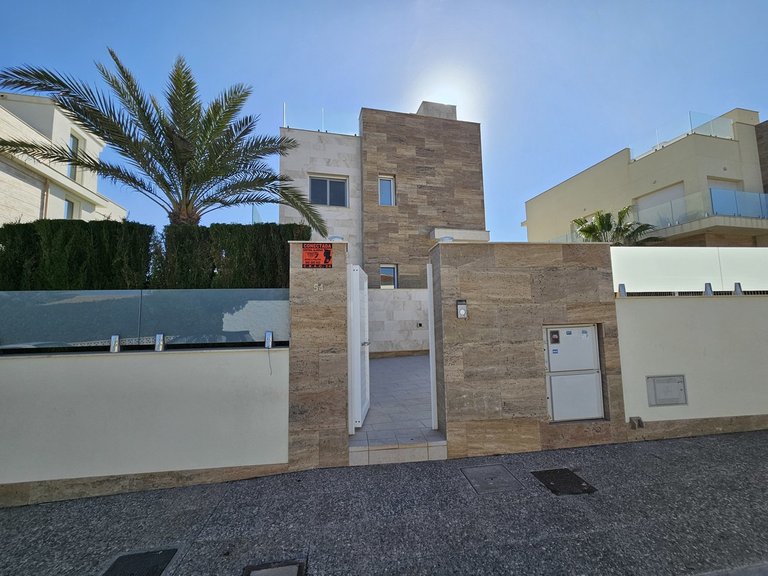 Villa for Sale in La Zenia, Alicante 34