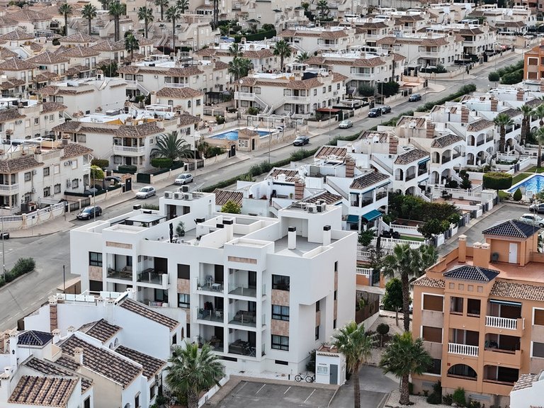 Apartment for Sale in Villamartin, Alicante 32