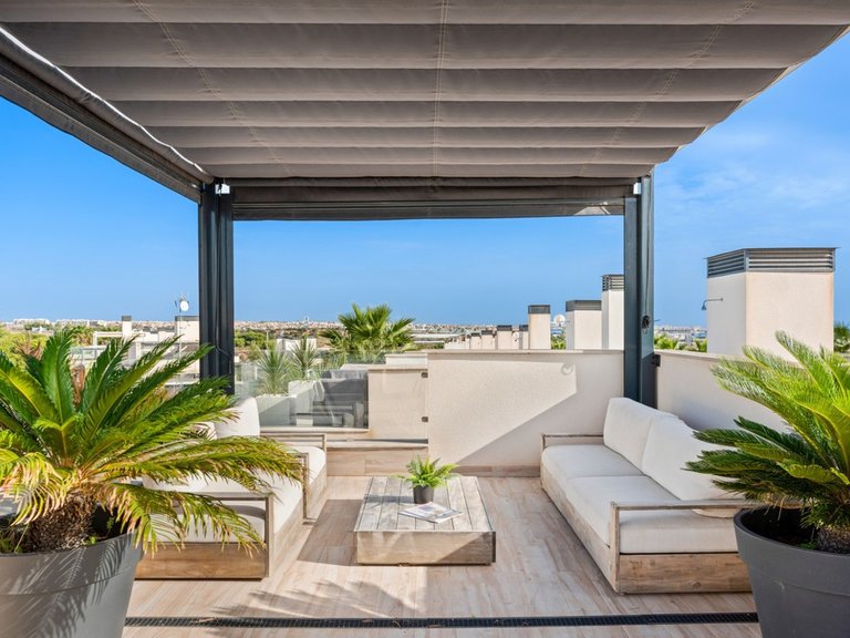 Villa for Sale in Cabo Roig, Alicante 6