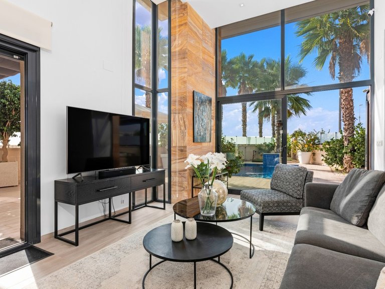 Villa for Sale in Cabo Roig, Alicante 9