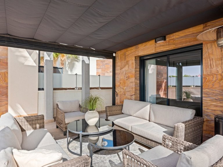 Villa for Sale in Cabo Roig, Alicante 10